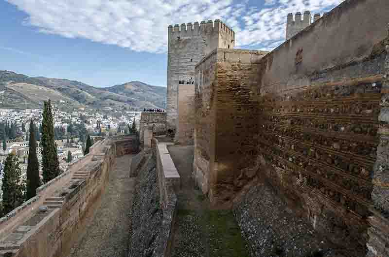 Granada 078 - La Alhambra - Alcazaba.jpg
